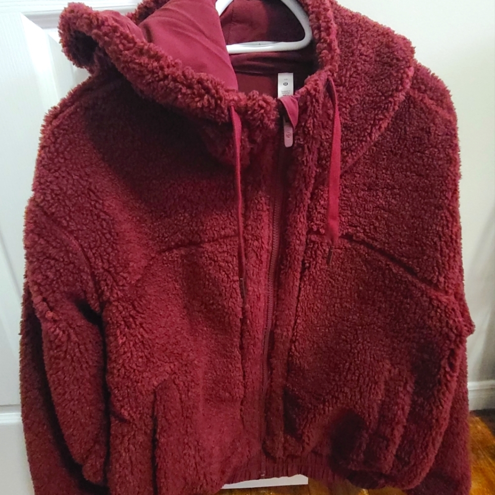 Size 10 Lululemon Shearling reversible jacket in Red Merlot